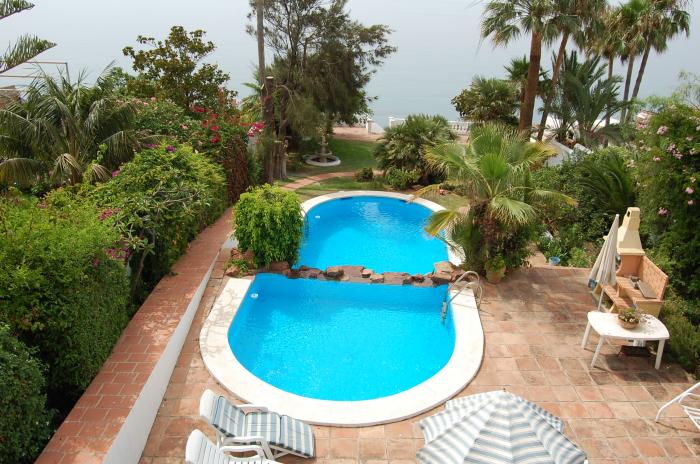 Villa de luxe à vendre avec piscine à Nerja Málaga zone Carabeo