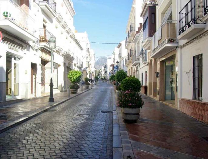 Hotel for sale   in Nerja , Málaga