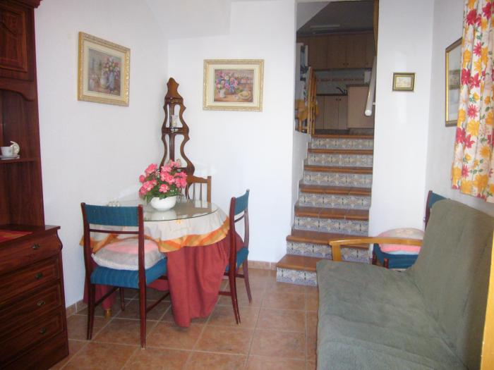 Fully Furnished townhouse for sale in Almuñécar Granada