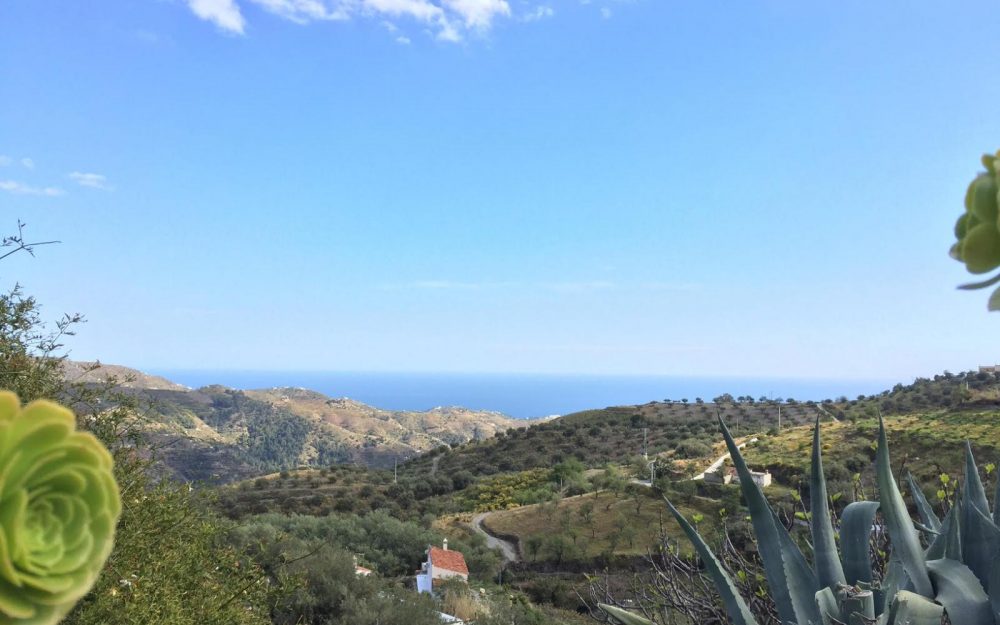 Cortijo totalmente renovado en venta impresionantes vistas al mar en Gelibra Almunecar