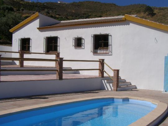 Villa à vendre piscine à Torrox route de Competa, Málaga