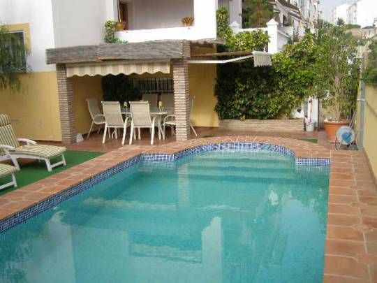 Fully Furnished Villa for sale pool  in Nerja , Málaga