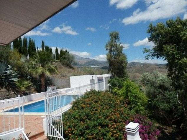 Villa for sale pool  in Viñuela Pago albacete, Málaga