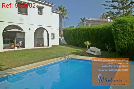 Villa for sale pool  in Caleta de Vélez , Málaga