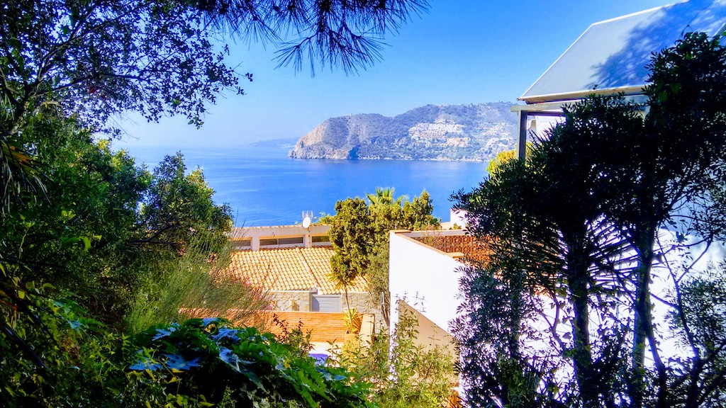 Location saisonnière belle villa traditionnelle à la Punta de la Mona vue mer et proximité immédiate du village La Herradura