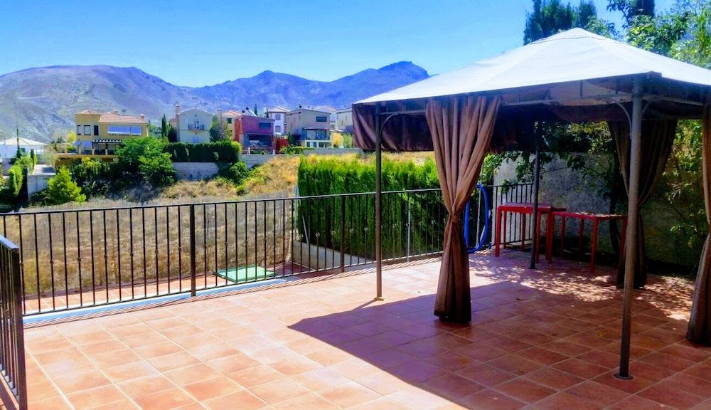 Lovely house in Monachil with magnificent mountain views and good connection to Granada