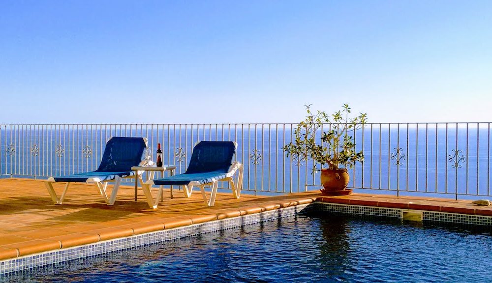Belle villa Monte de los Almendros vue mer, piscine privée chauffée, WIFI location saisonnière