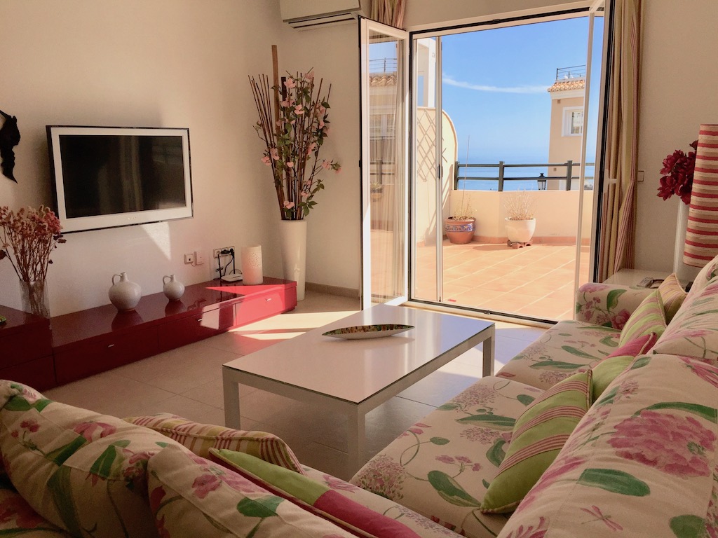 Luxueux appartement avec WIFI et belle terrasse en location saisonnière La Herradura