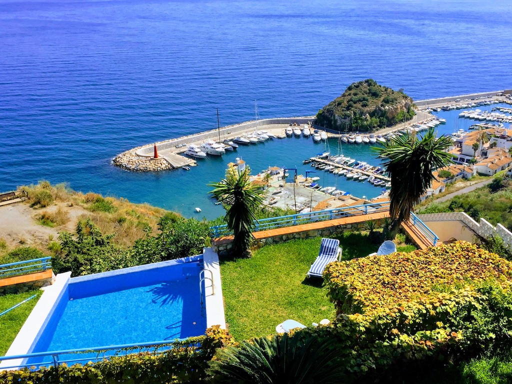 Fantastique villa pour les locations de vacances dans la très populaire Punta de la Mona avec des vues splendides