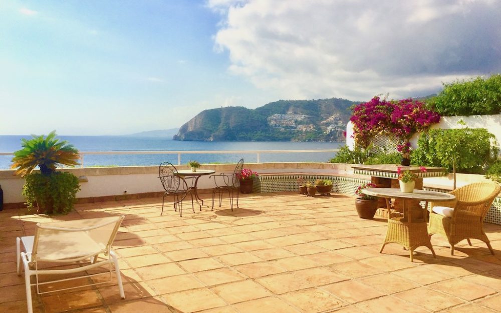 Superbe appartement avec grande terrasse et vue mer imprenable à la Punta de la Mona La Herradura