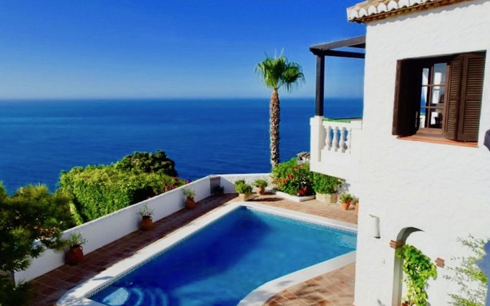 Beautiful villa with splendid sea views in Cotobro Almuñecar for sale