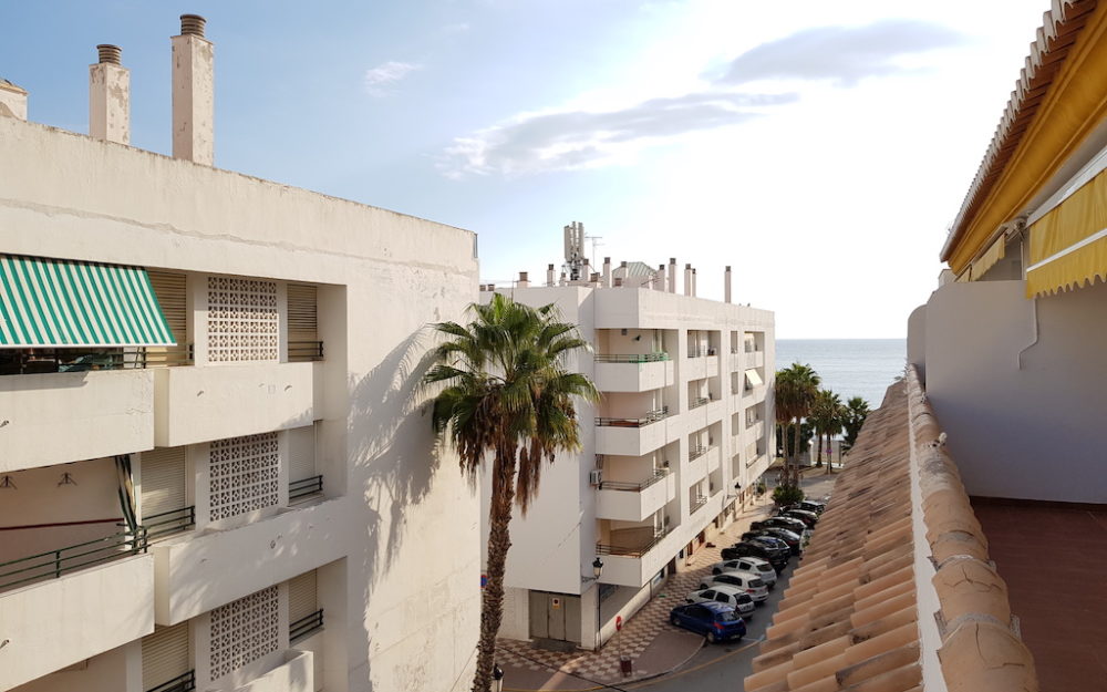 Beautiful penthouse in the center of La Herradura a few meters from the sea