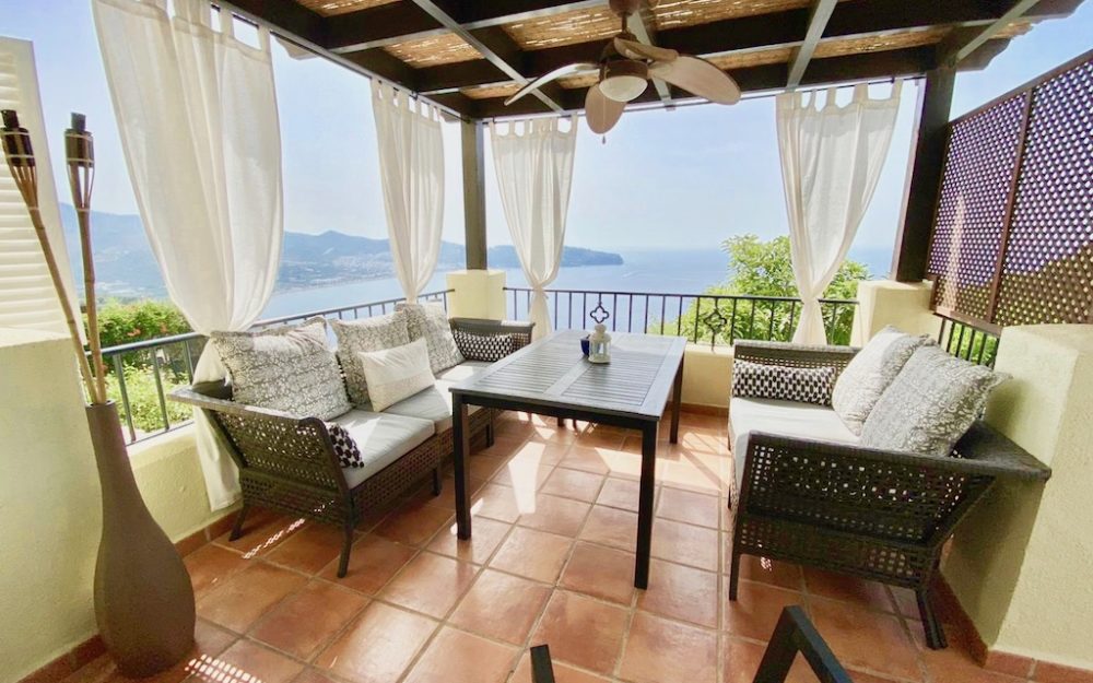 Beautiful house sea views, private pool, independent apartment and WIFI in La Herradura for holiday rental