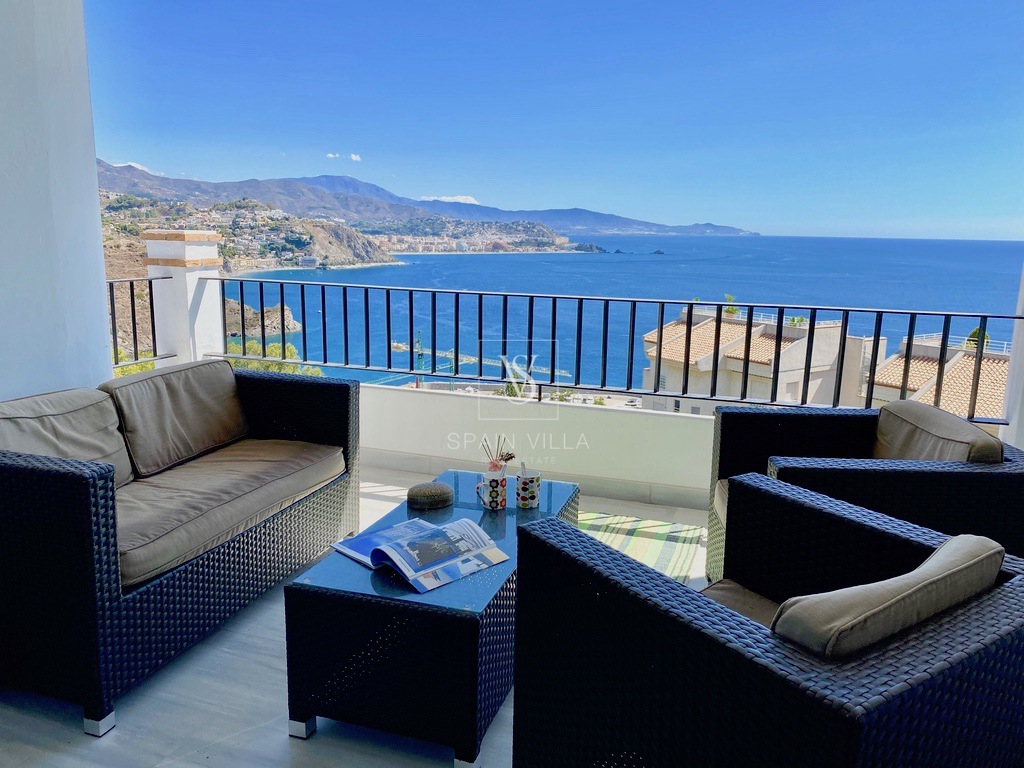 Belle et grande maison avec piscine privée et superbe vue mer en location moyenne durée à La Herradura