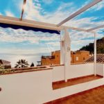 Bonita y cómoda casa con amplia terraza y vistas al mar en Cerro gordo La Herradura