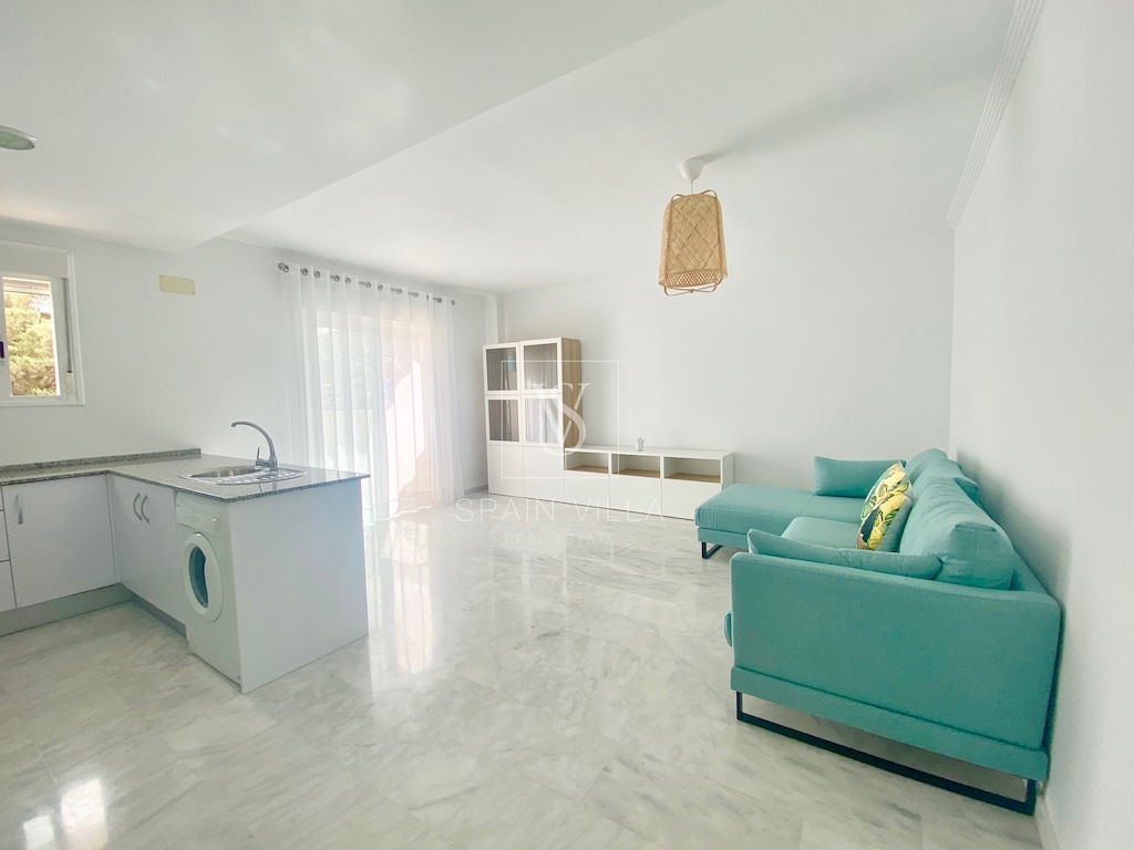 Beautiful one bedroom apartment in La Herradura for sale