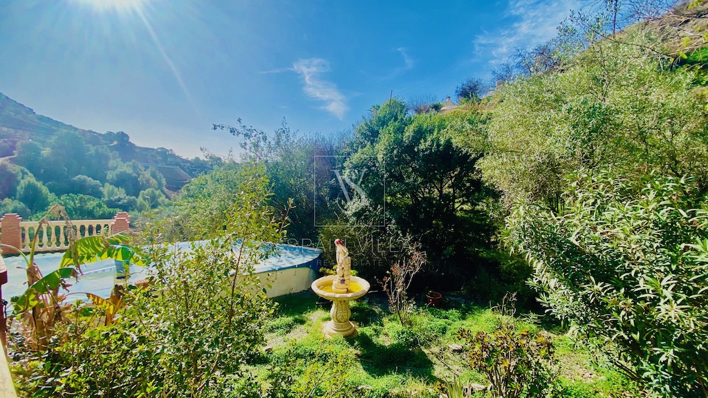 Precioso cortijo en Los Bañuelos, Rio Seco en Almuñecar a la venta