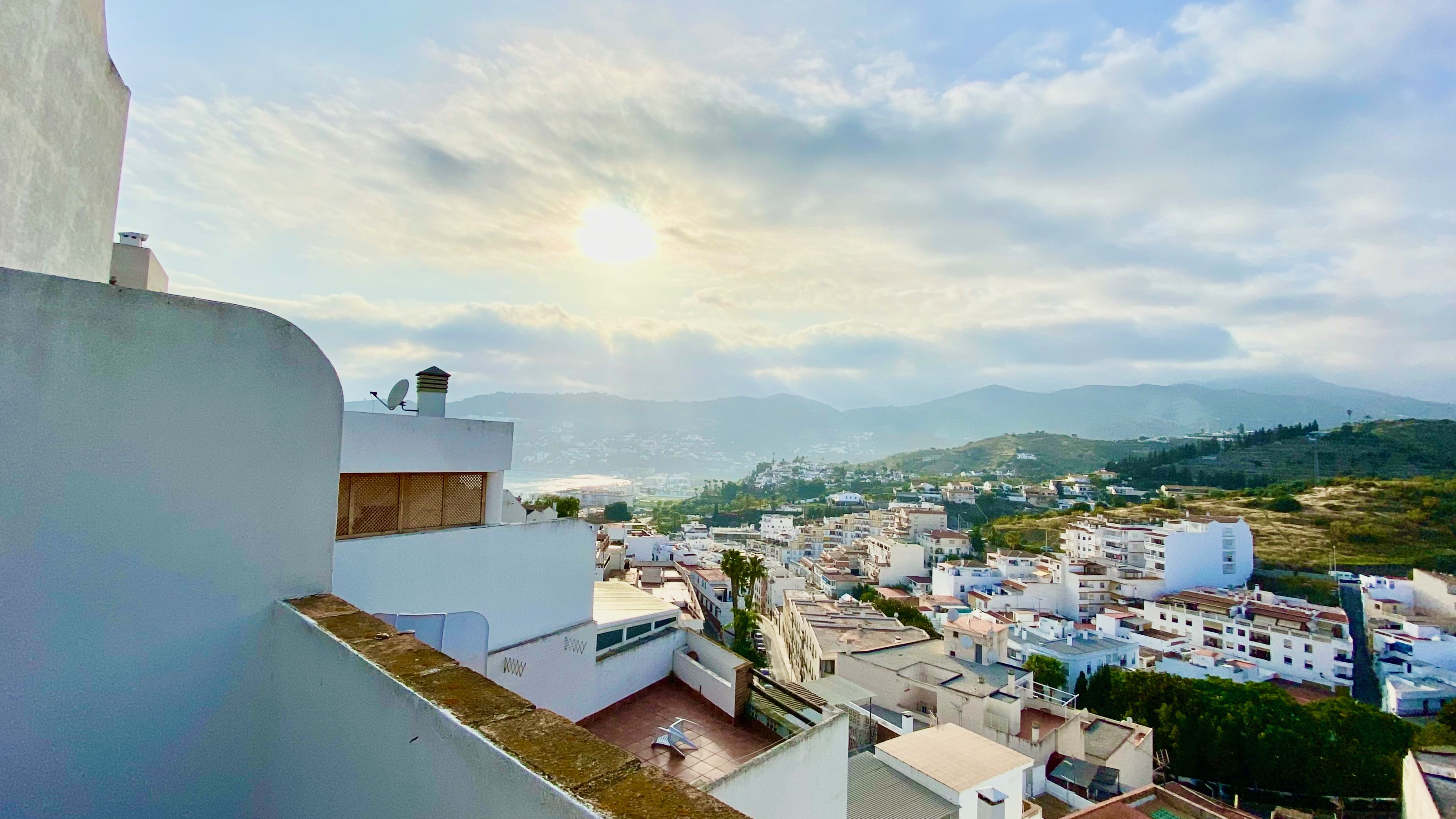 One bedroom apartment with very large terrace for sale in La Herradura Granada