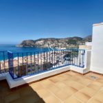 Duplex penthouse with incredible views of La Herradura bay and pool for sale